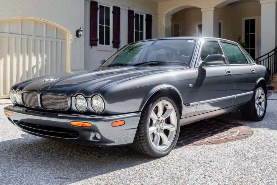 2001 Jaguar X308 XJR (1998-2003) sold for $7,100
