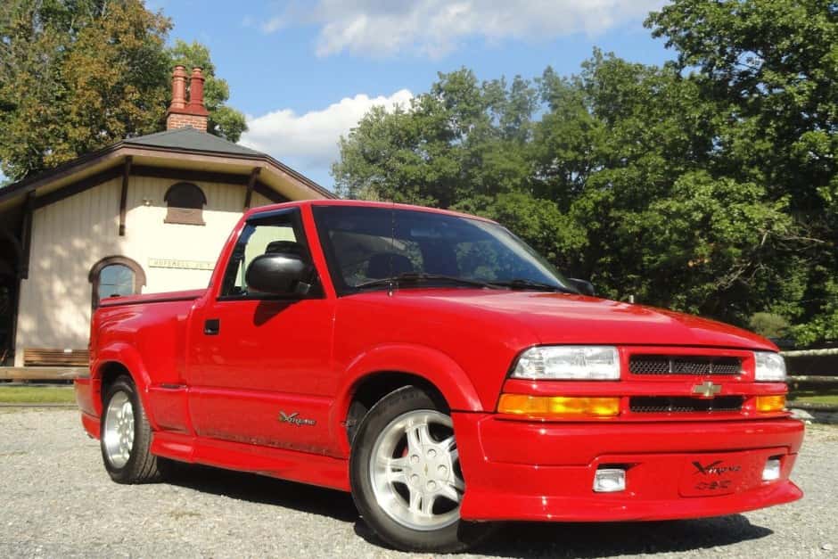 1999 Chevrolet S-10 (1994-2004) sold for $15,300