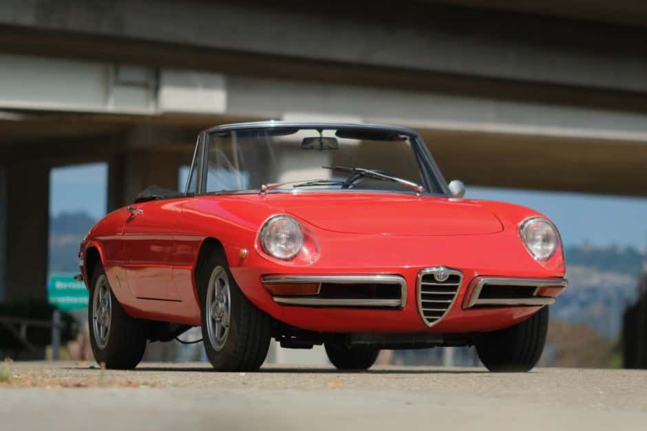 1969 Alfa Romeo 105/115 Spider Series 1 sold for $40,000