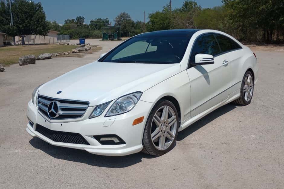 2010 Mercedes-Benz C207 E-Class Coupe/Cabriolet sold for $6,218