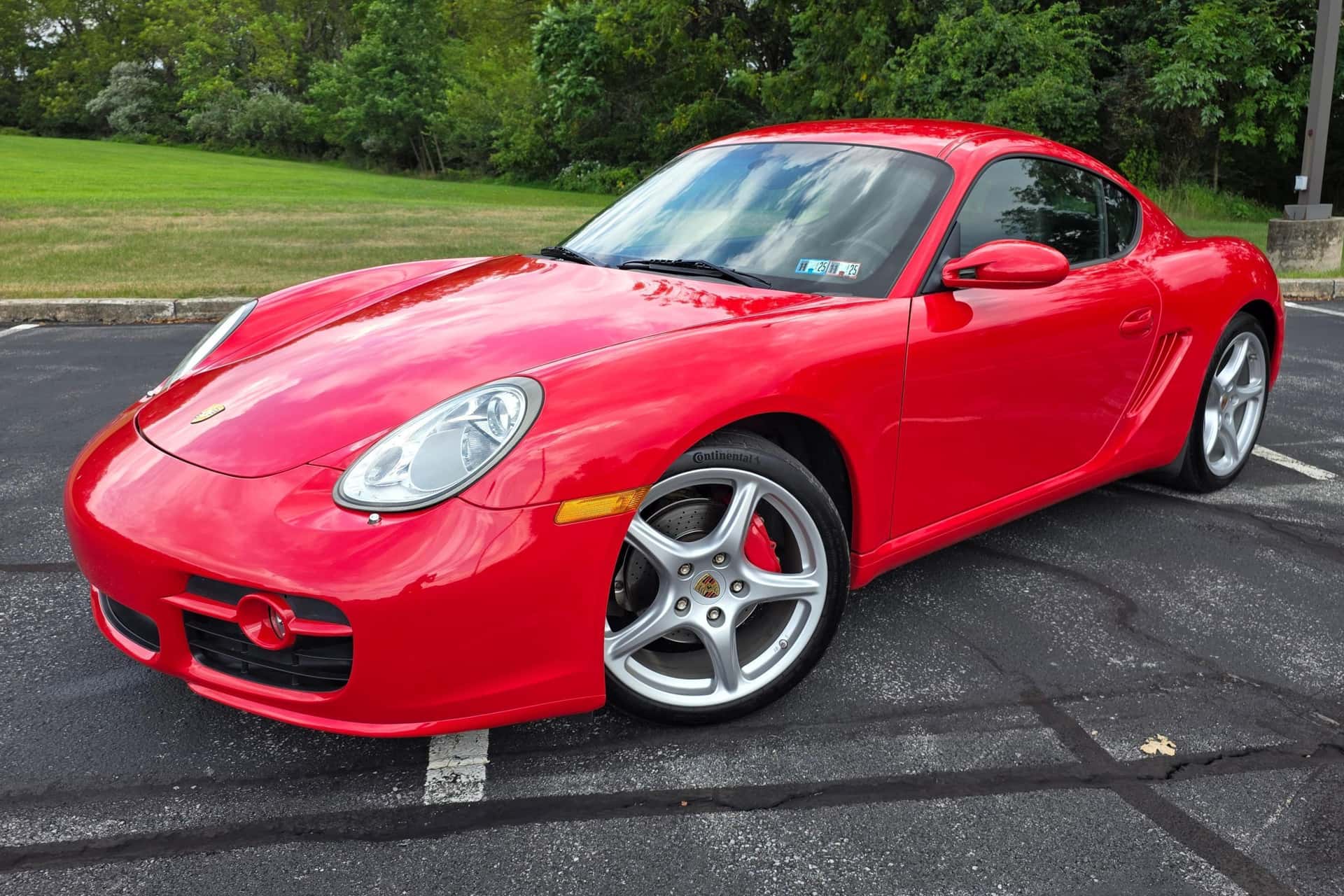 2008 Porsche 987 Cayman sold for $28,250