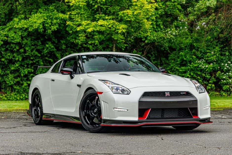 2015 Nissan GT-R R35 sold for $170,000