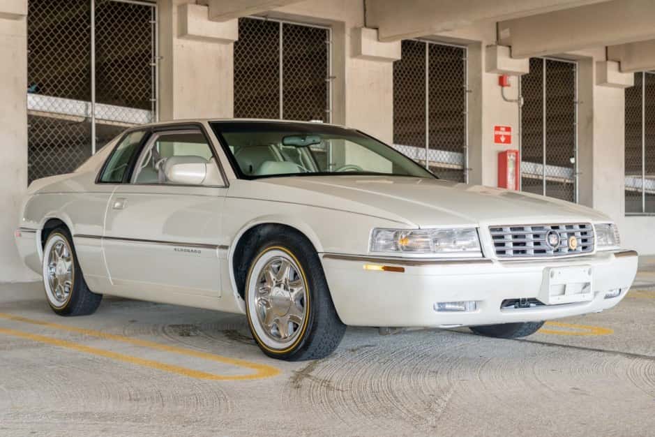 1998 Cadillac Eldorado (1992-2002) sold for $9,500