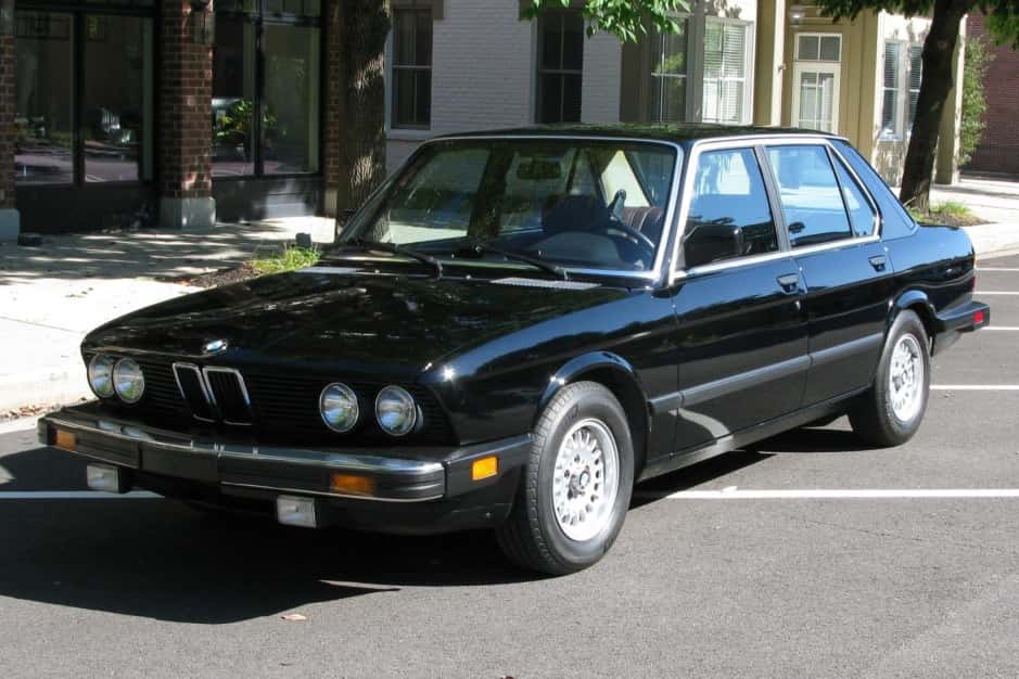 1985 BMW E28 5-Series sold for $10,528