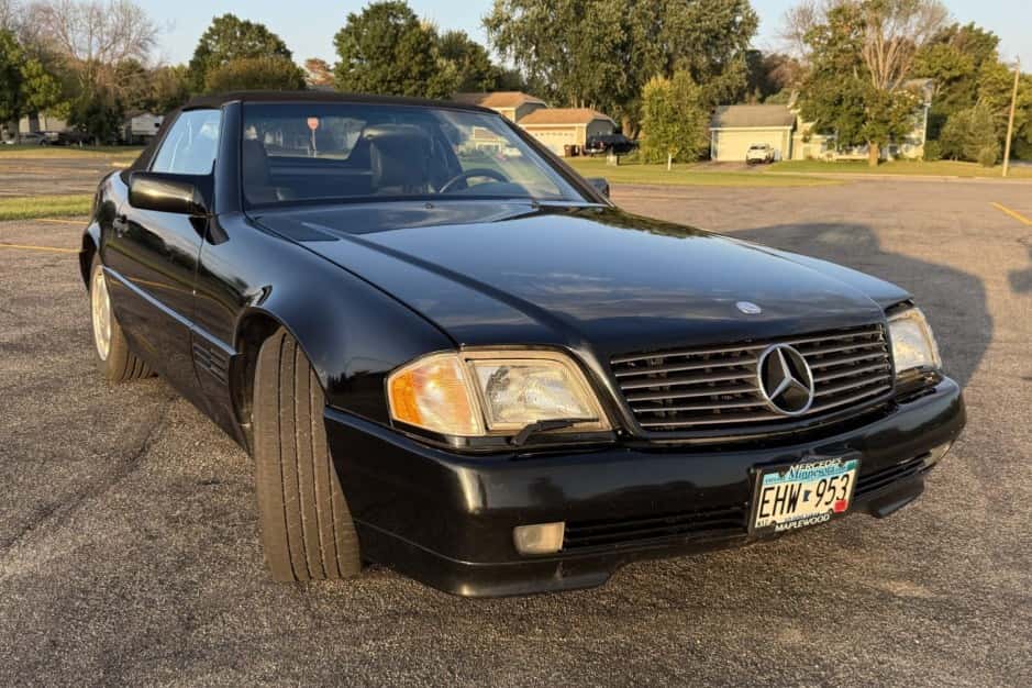 1995 Mercedes-Benz R129 SL sold for $8,000