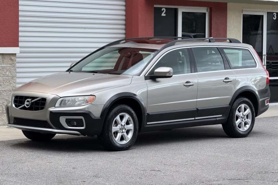 2011 Volvo XC70 sold for $10,000