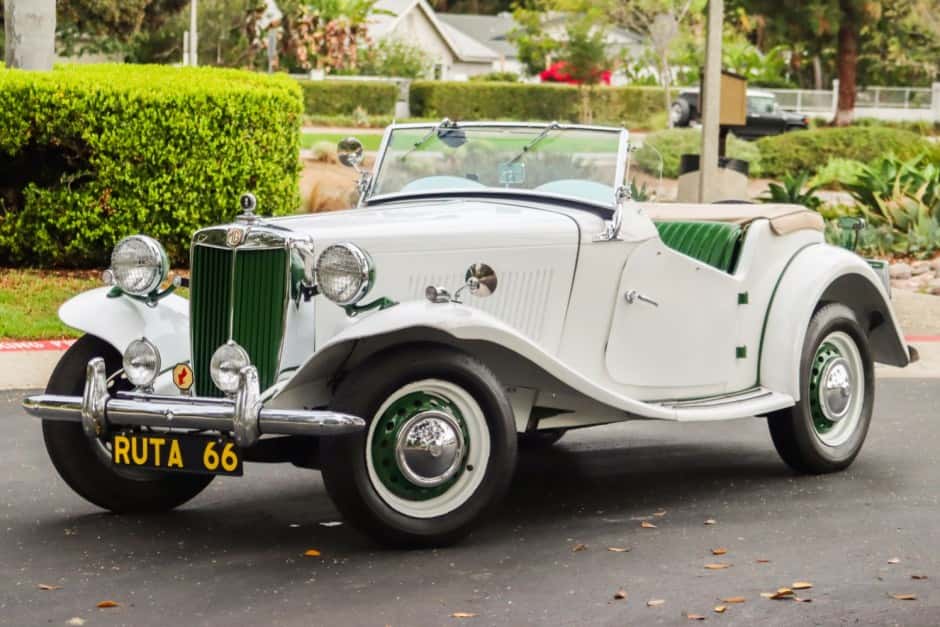1953 MG TD sold for $11,000