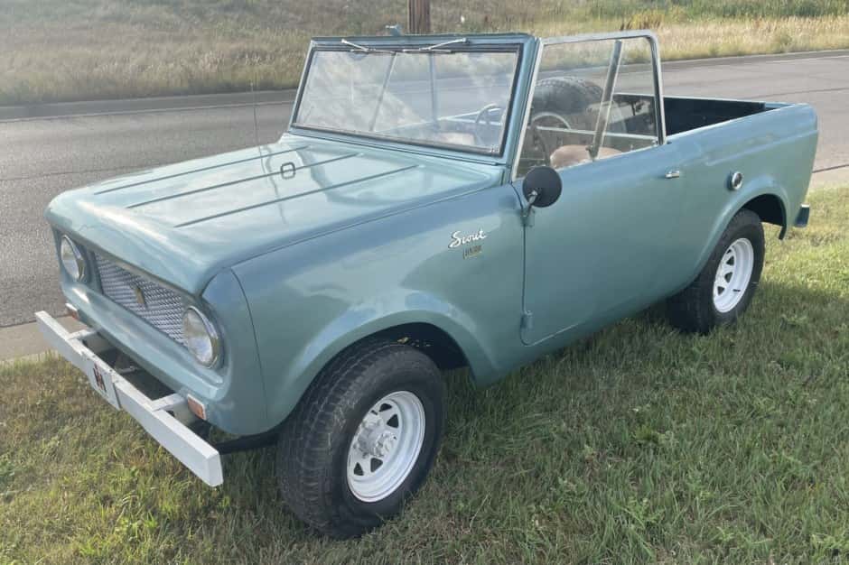1964 International Harvester Scout 80 sold for $15,250