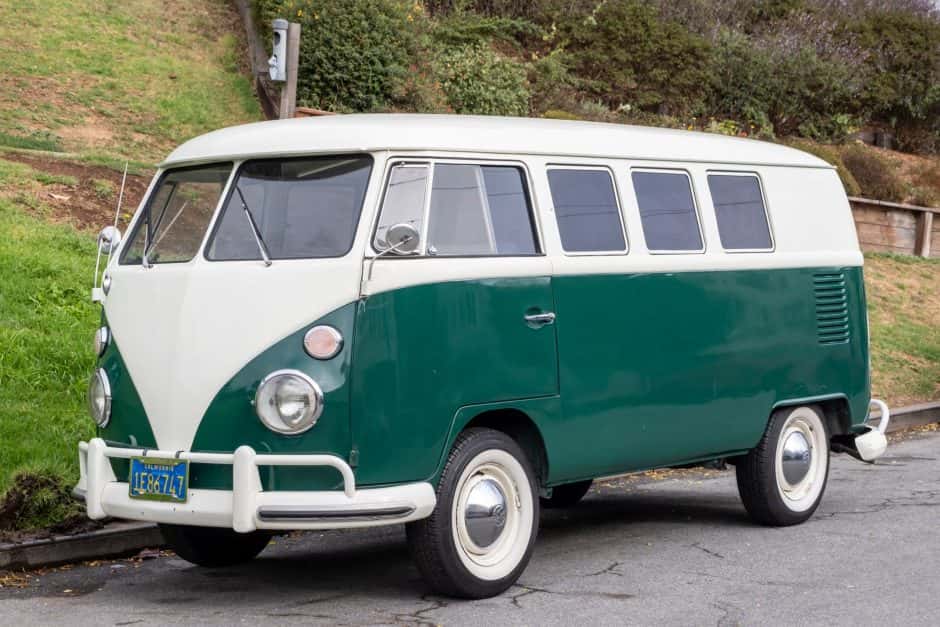 1967 Volkswagen Split-Window Bus sold for $22,000