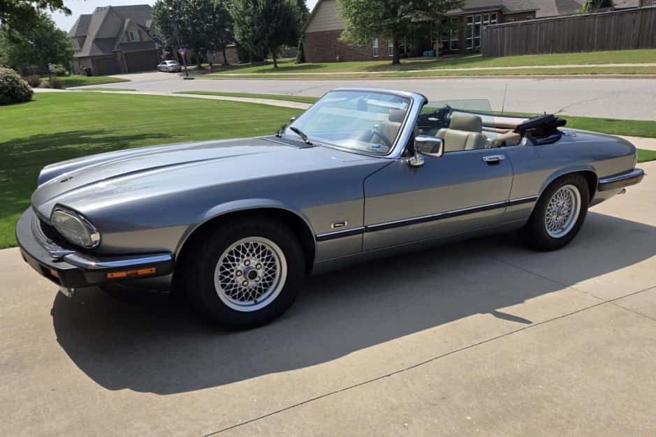 1992 Jaguar XJS sold for $3,200