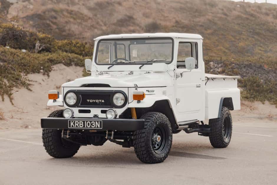 1975 Toyota Land Cruiser FJ45 sold for $23,500