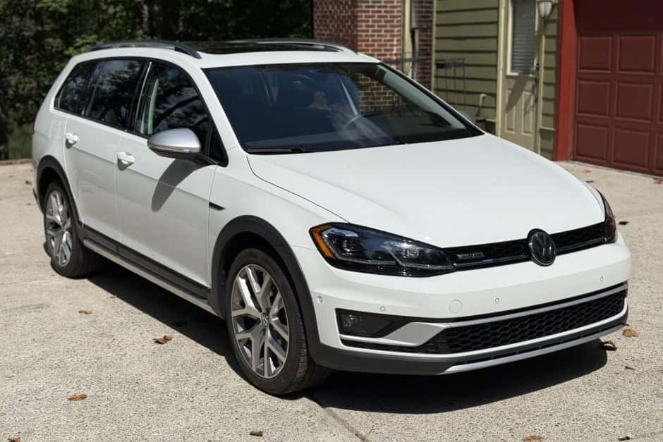 2019 Volkswagen Golf & Rabbit sold for $31,500