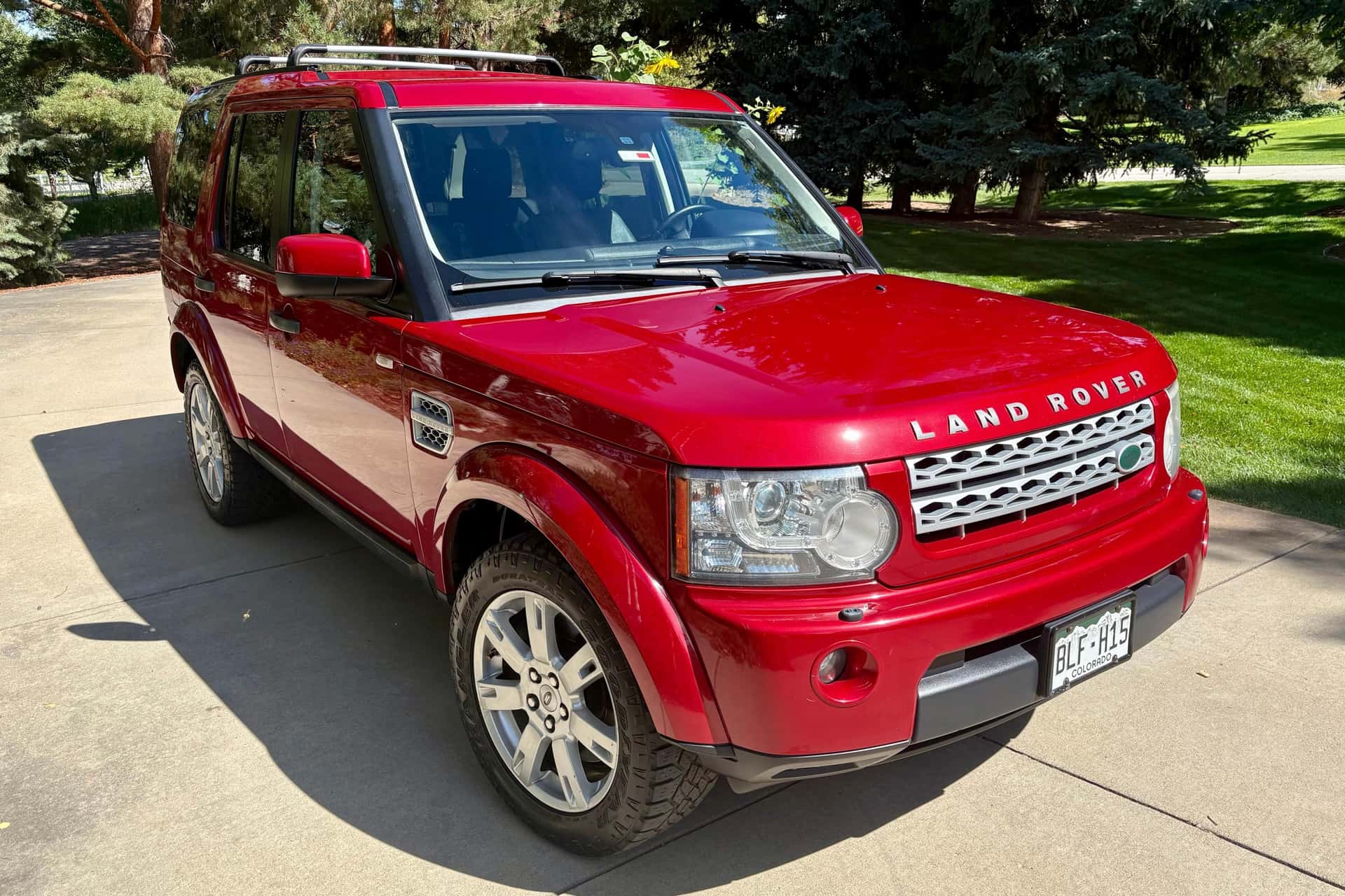 2012 Land Rover LR4 sold for $9,000