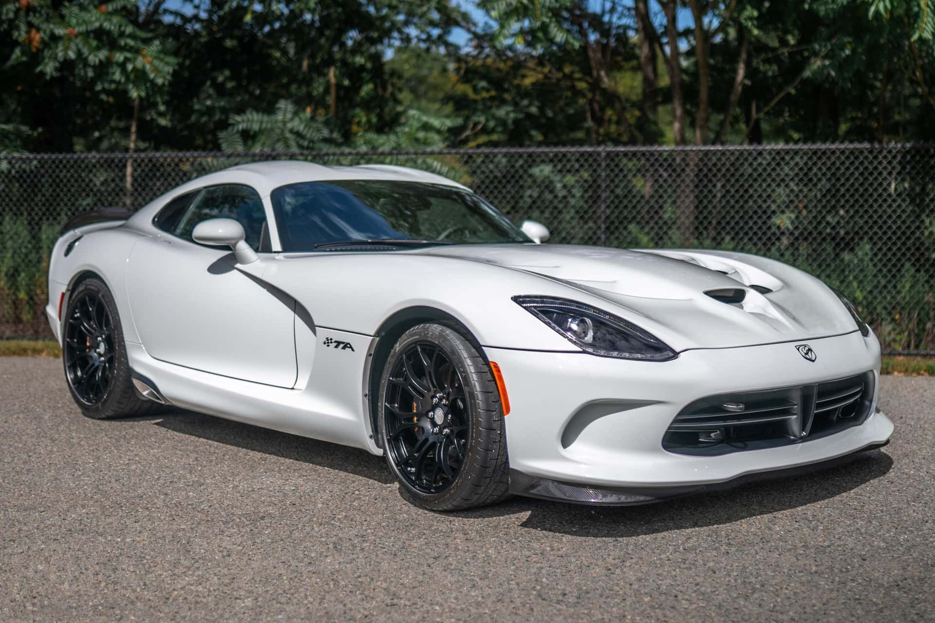 2014 Dodge Viper sold for $176,000