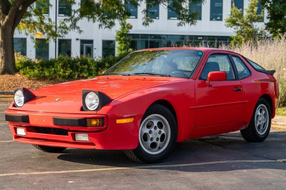 1989 Porsche 944 sold for $5,555