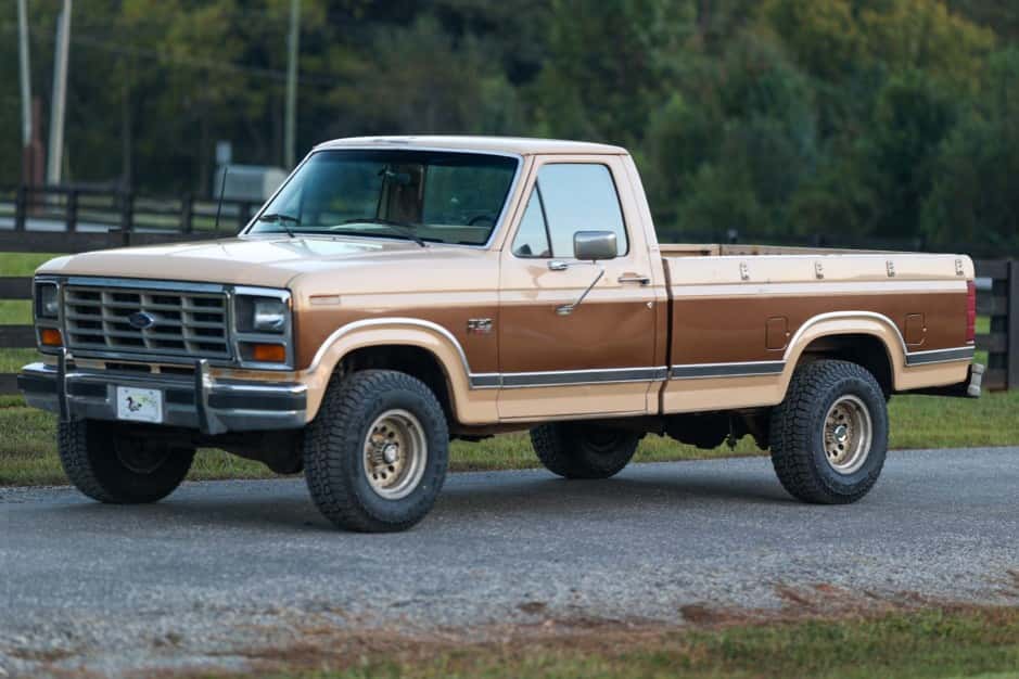 1986 Ford F-Series 1980-1986 sold for $12,600
