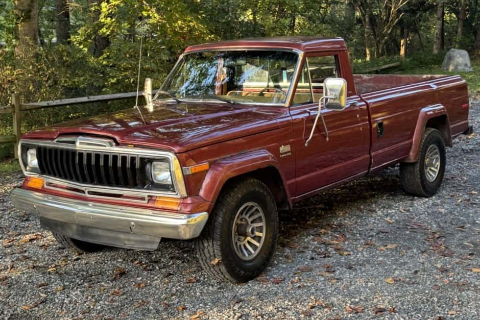 1986 Jeep J-Series sold for $7,200