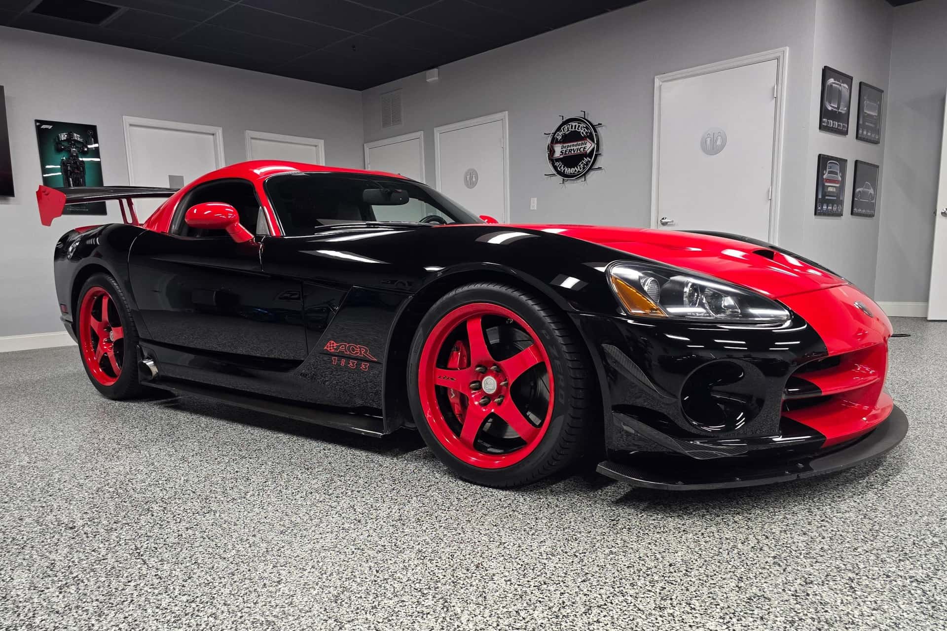 2010 Dodge Viper sold for $90,111