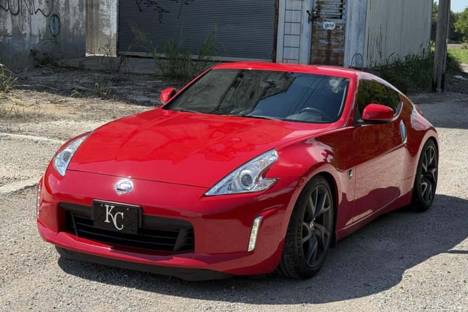 2013 Nissan 370Z sold for $15,500