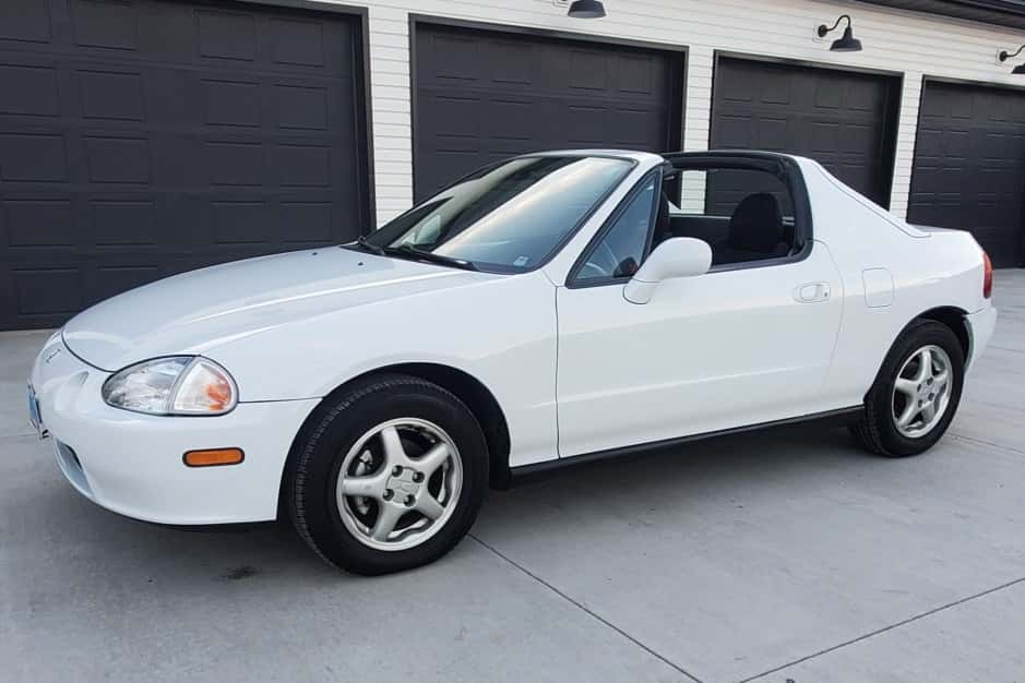 1995 Honda Civic Del Sol sold for $9,450