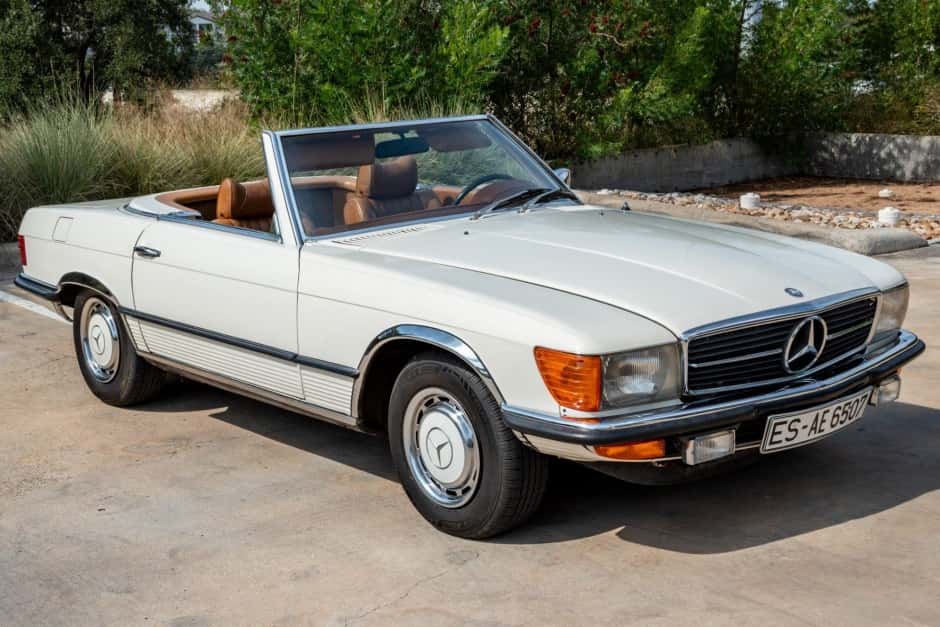 1972 Mercedes-Benz R107 SL sold for $11,000