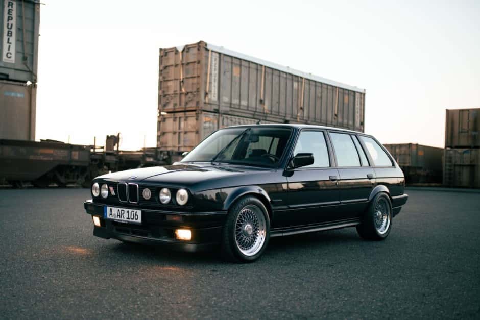 1991 BMW E30 3-Series Touring sold for $37,523