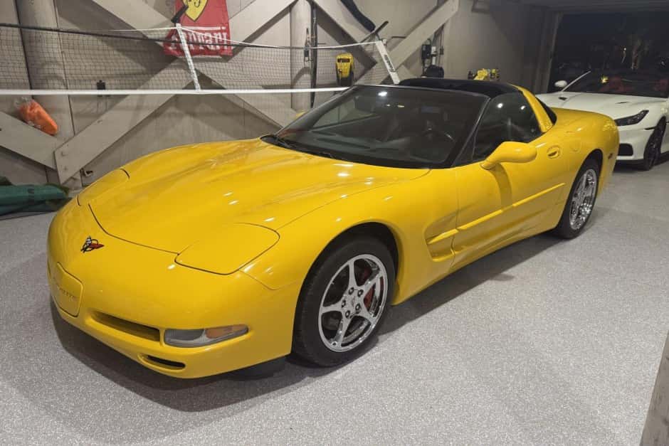 2000 Chevrolet Corvette C5 Coupe sold for $17,750
