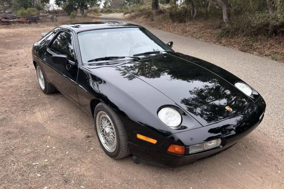 1988 Porsche 928 sold for $16,250