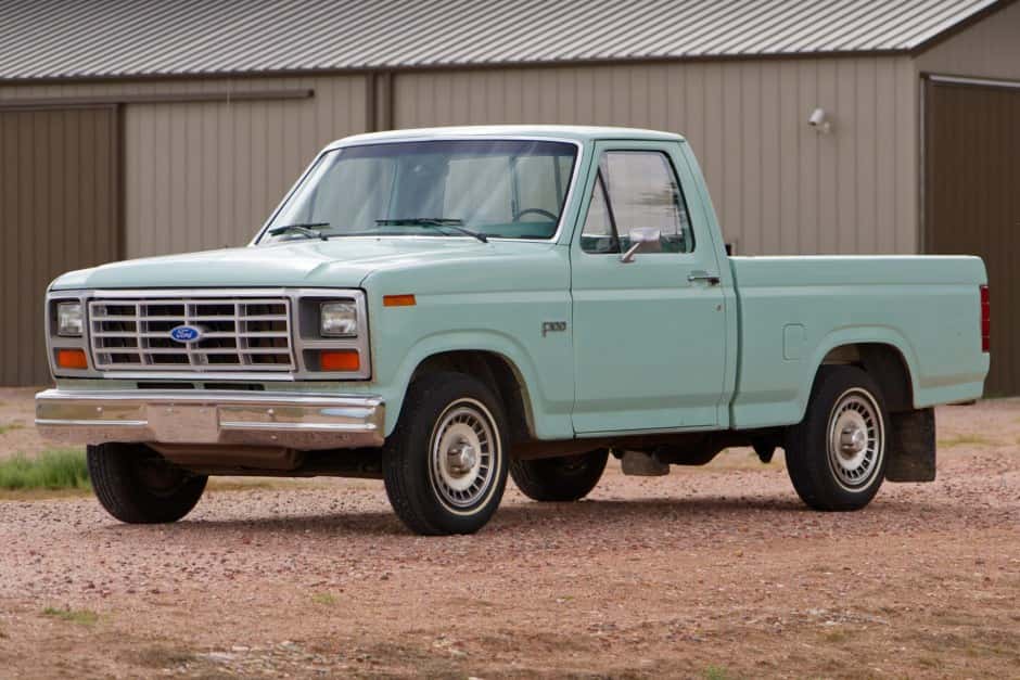 1982 Ford F-Series 1980-1986 sold for $7,500