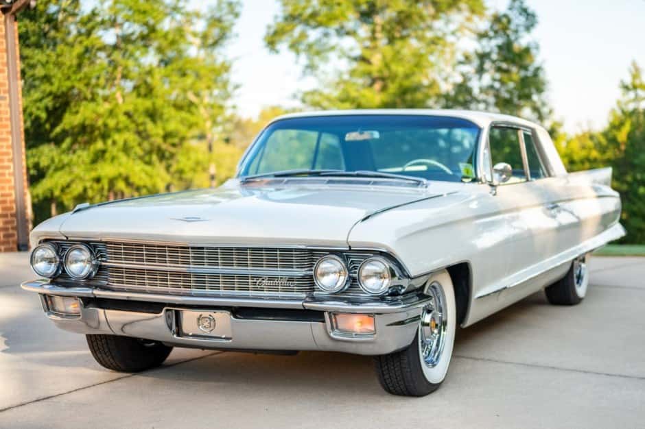 1962 Cadillac Series 62 sold for $27,250