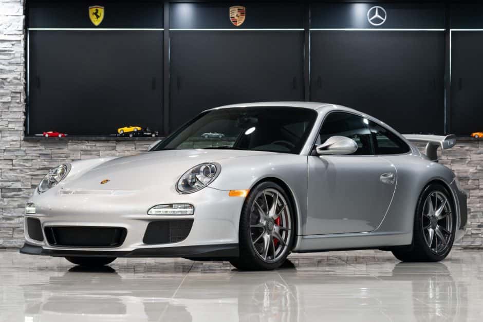 2010 Porsche 997 GT3 sold for $230,000