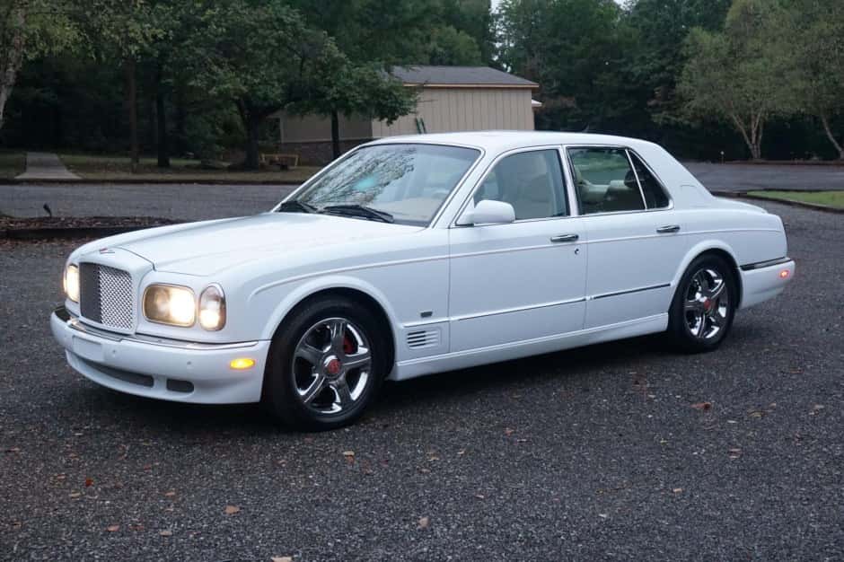 2001 Bentley Arnage sold for $30,000