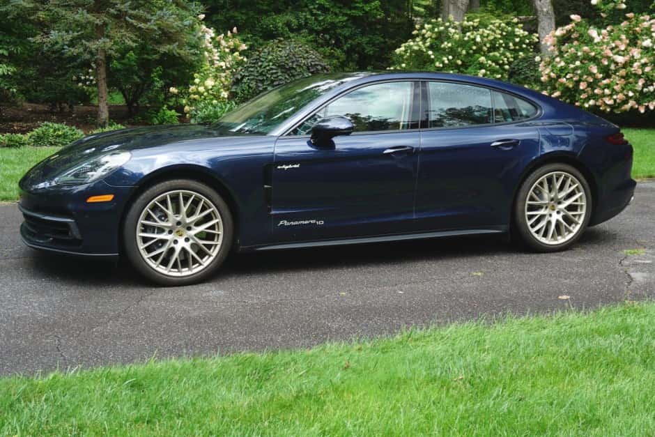 2020 Porsche Panamera sold for $41,500
