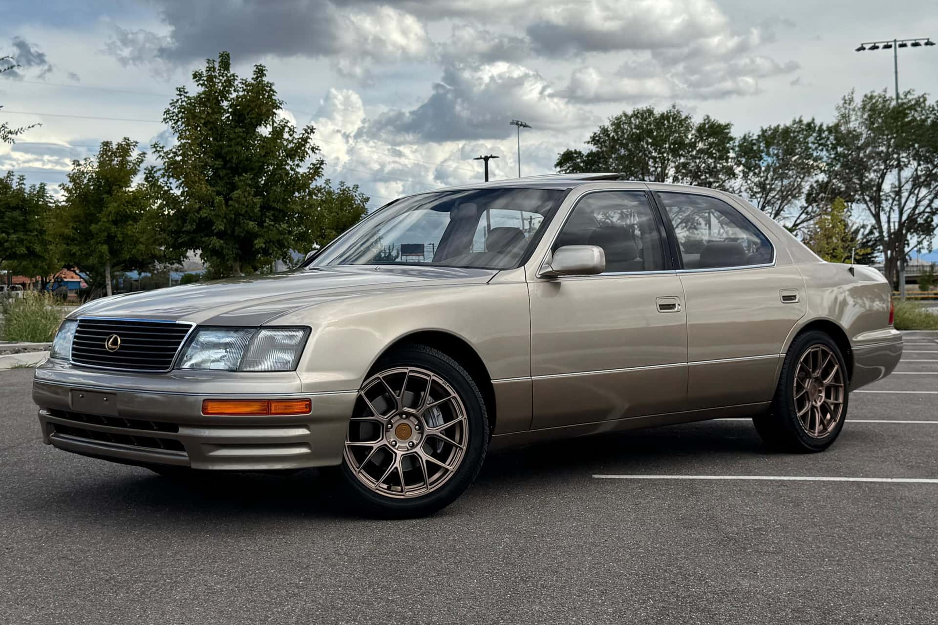 1995 Lexus LS sold for $6,600