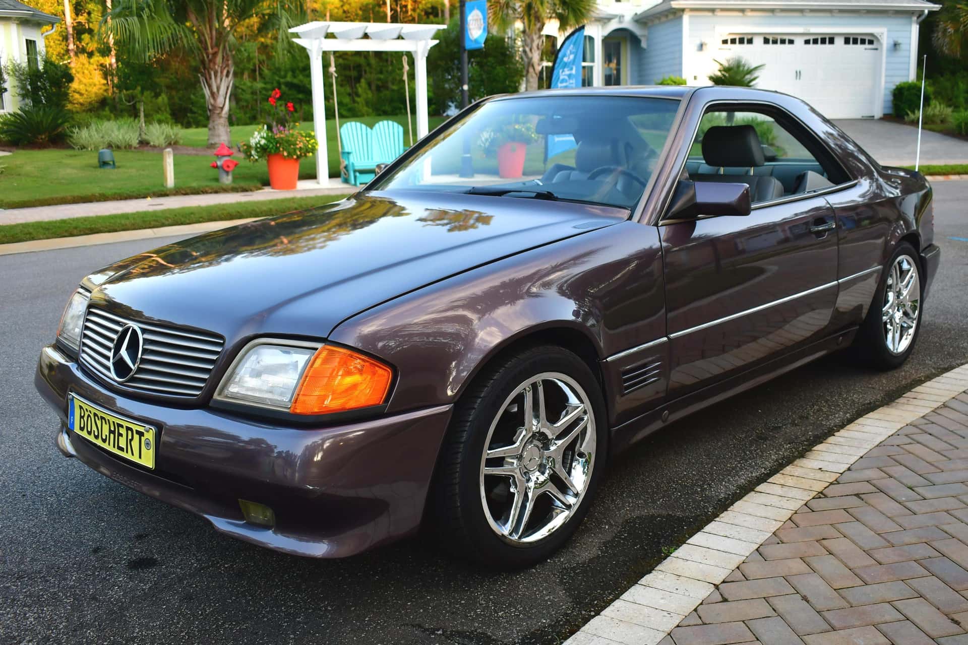 1991 Mercedes-Benz E-Class sold for $6,100