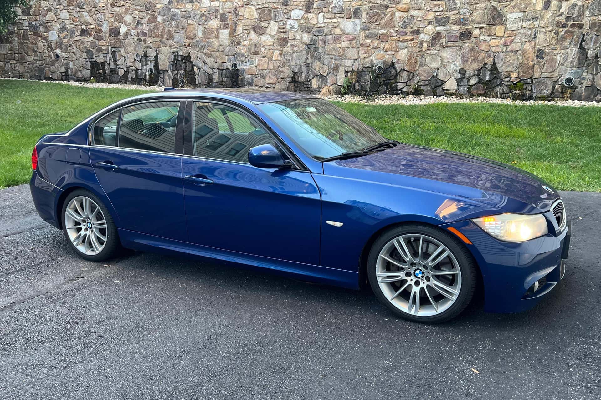 2011 BMW 3 Series sold for $11,200