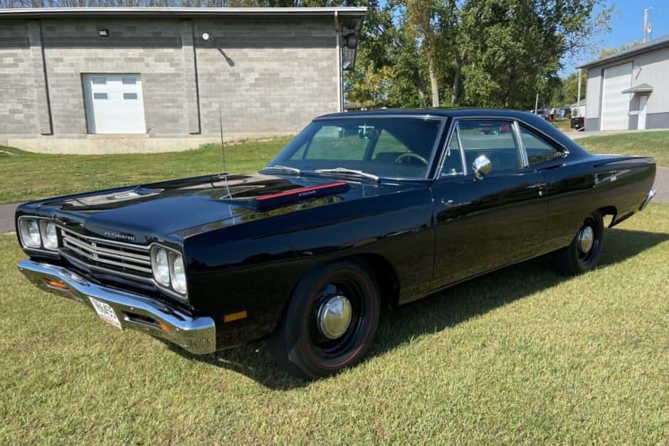 1969 Plymouth Road Runner sold for $140,000