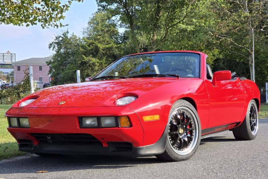 1980 Porsche 928 sold for $35,000