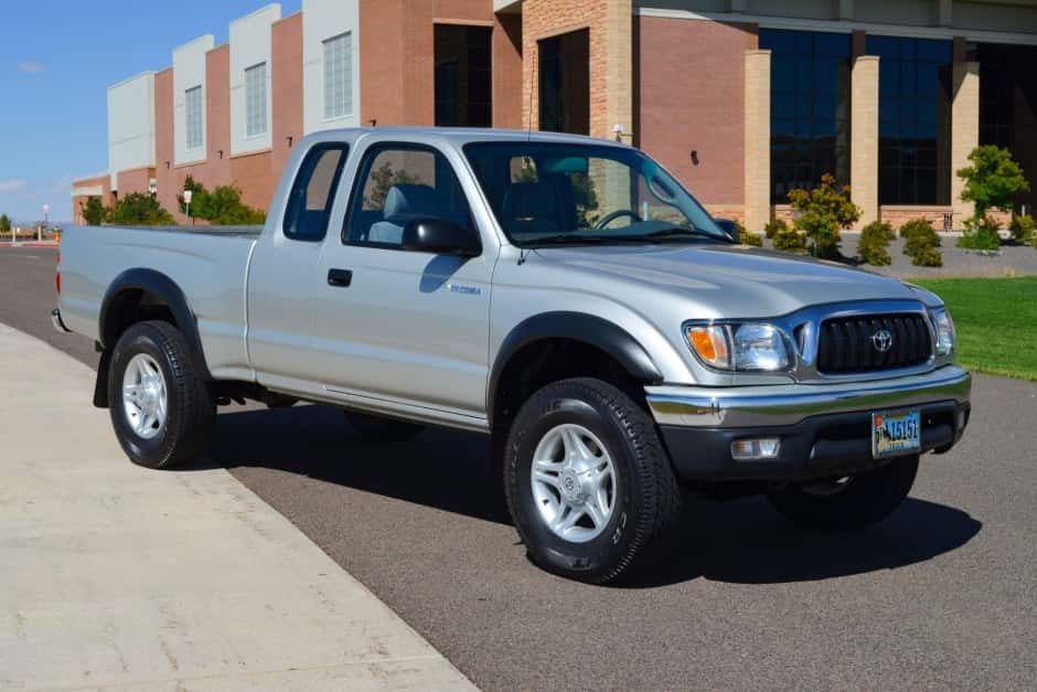 2002 Toyota Tacoma (N1X0 1995-2005) sold for $13,350