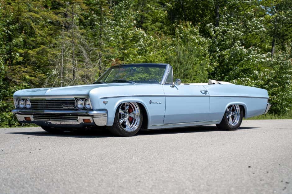 1966 Chevrolet Impala (1965-1970) sold for $32,000