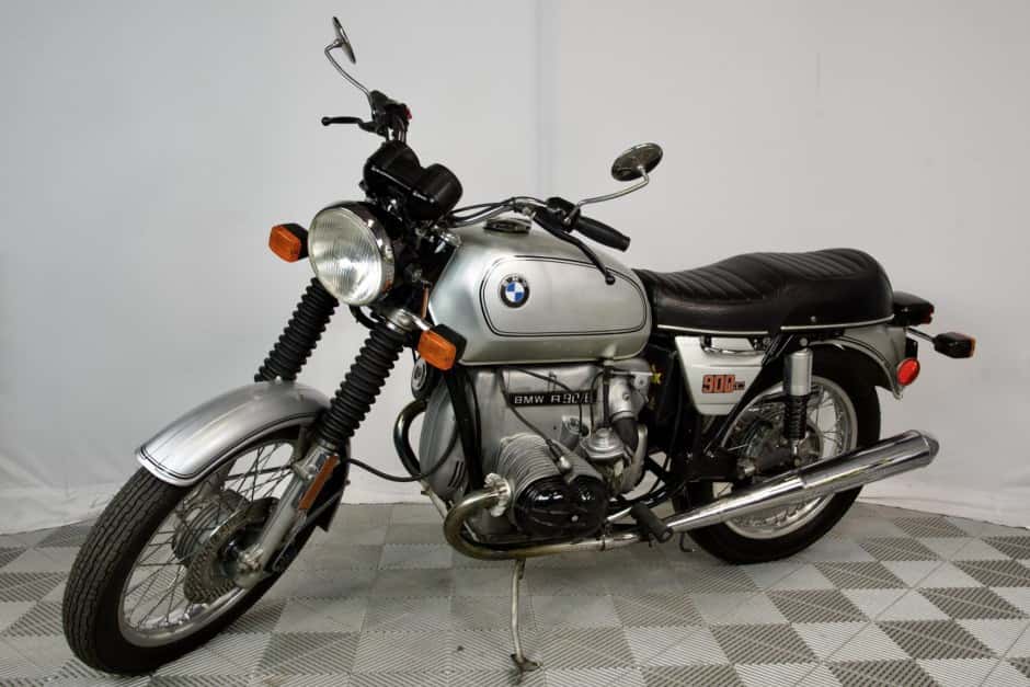 1975 BMW /6 sold for $2,975