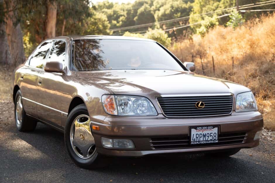 1998 Lexus LS Sedan sold for $13,350