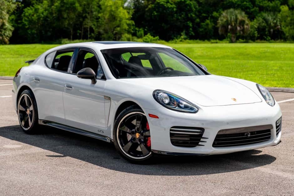 2016 Porsche Panamera sold for $45,599