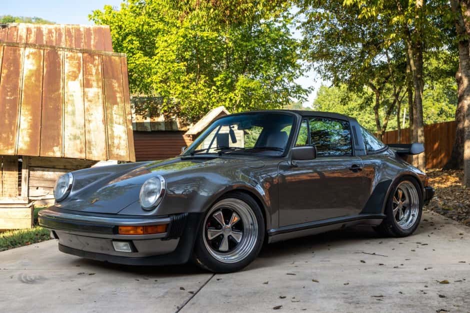 1985 Porsche 911 Carrera 3.2 sold for $133,000