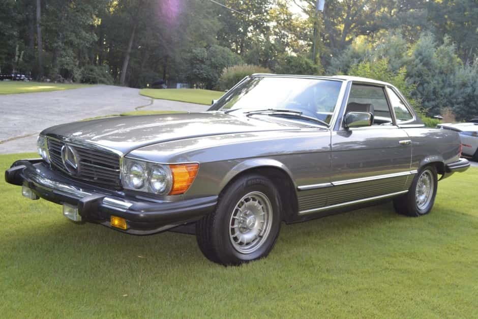 1980 Mercedes-Benz R107 SL sold for $8,900