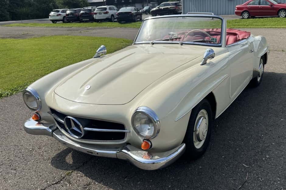 1957 Mercedes-Benz 190SL sold for $62,000