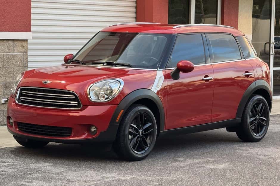 2016 Mini R60 Countryman sold for $12,000