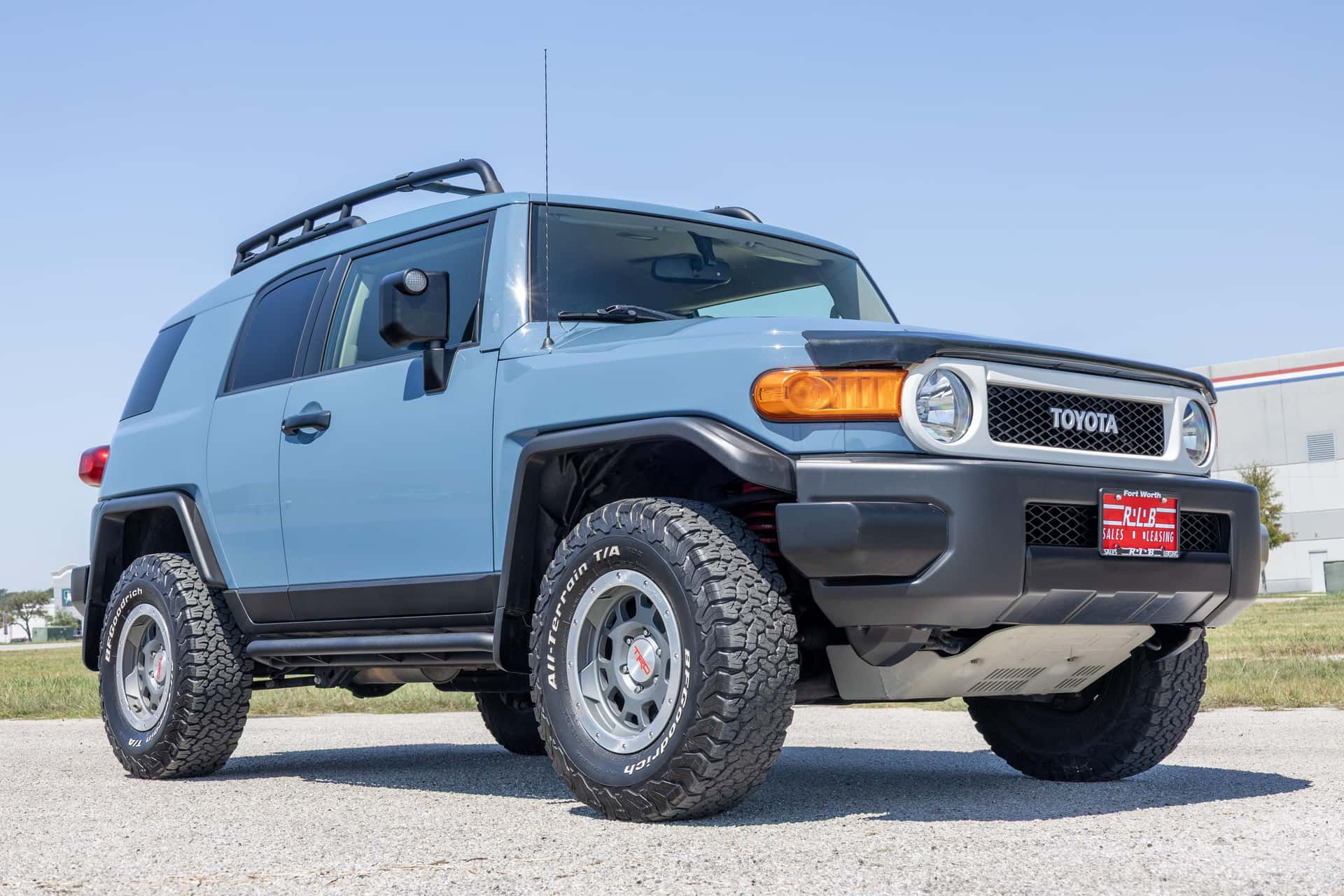 2014 Toyota FJ Cruiser sold for $33,250