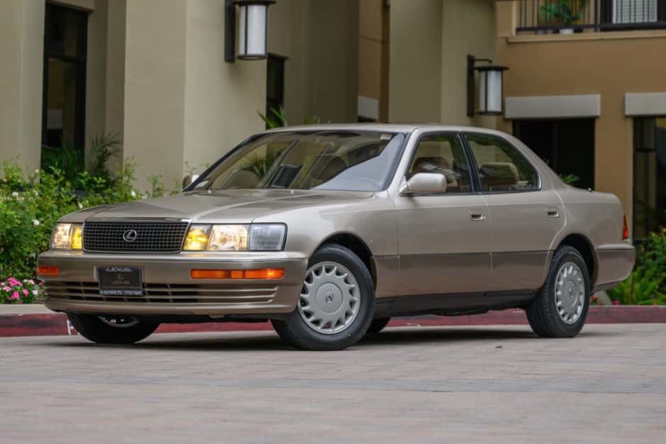 1992 Lexus LS Sedan sold for $20,916