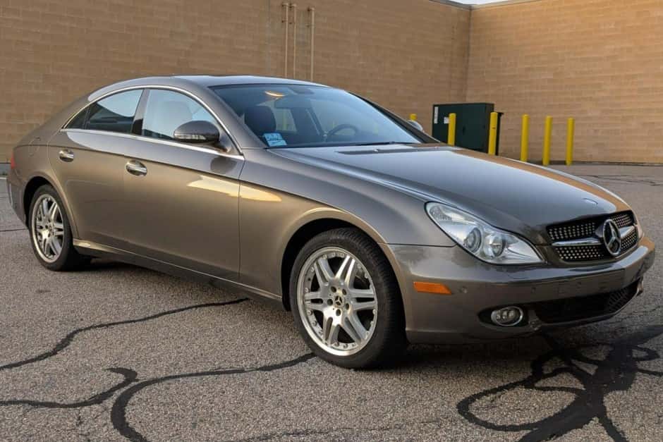 2007 Mercedes-Benz CLS-Class sold for $15,500